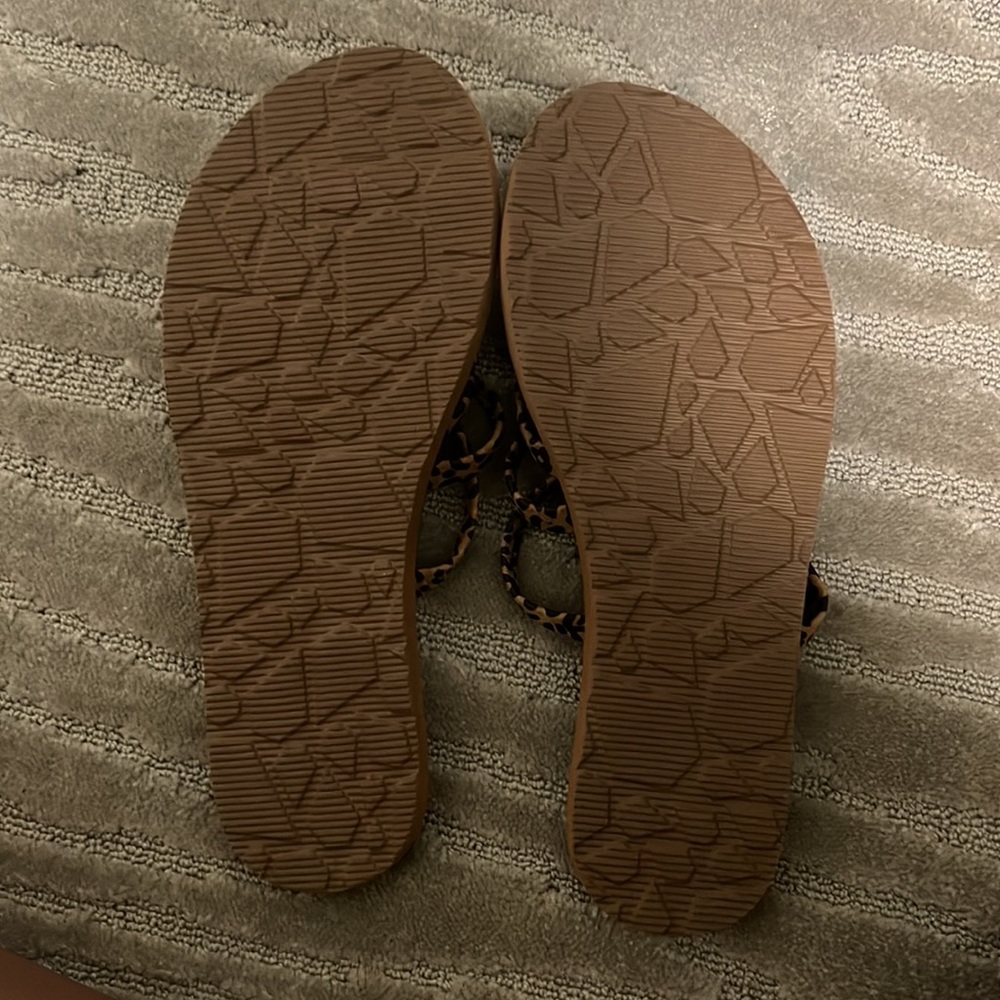 Volcom slippers - Picture 2 of 2